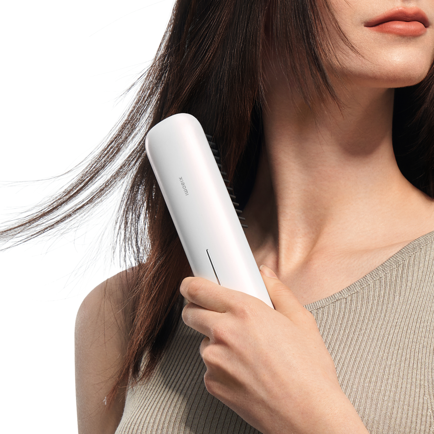 BHR07REGL_Xiaomi-Cordless-Hair-Straightener-Brush-White_wr_06a