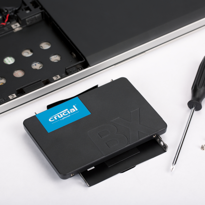 CT2000BX500SSD1_wr_07a