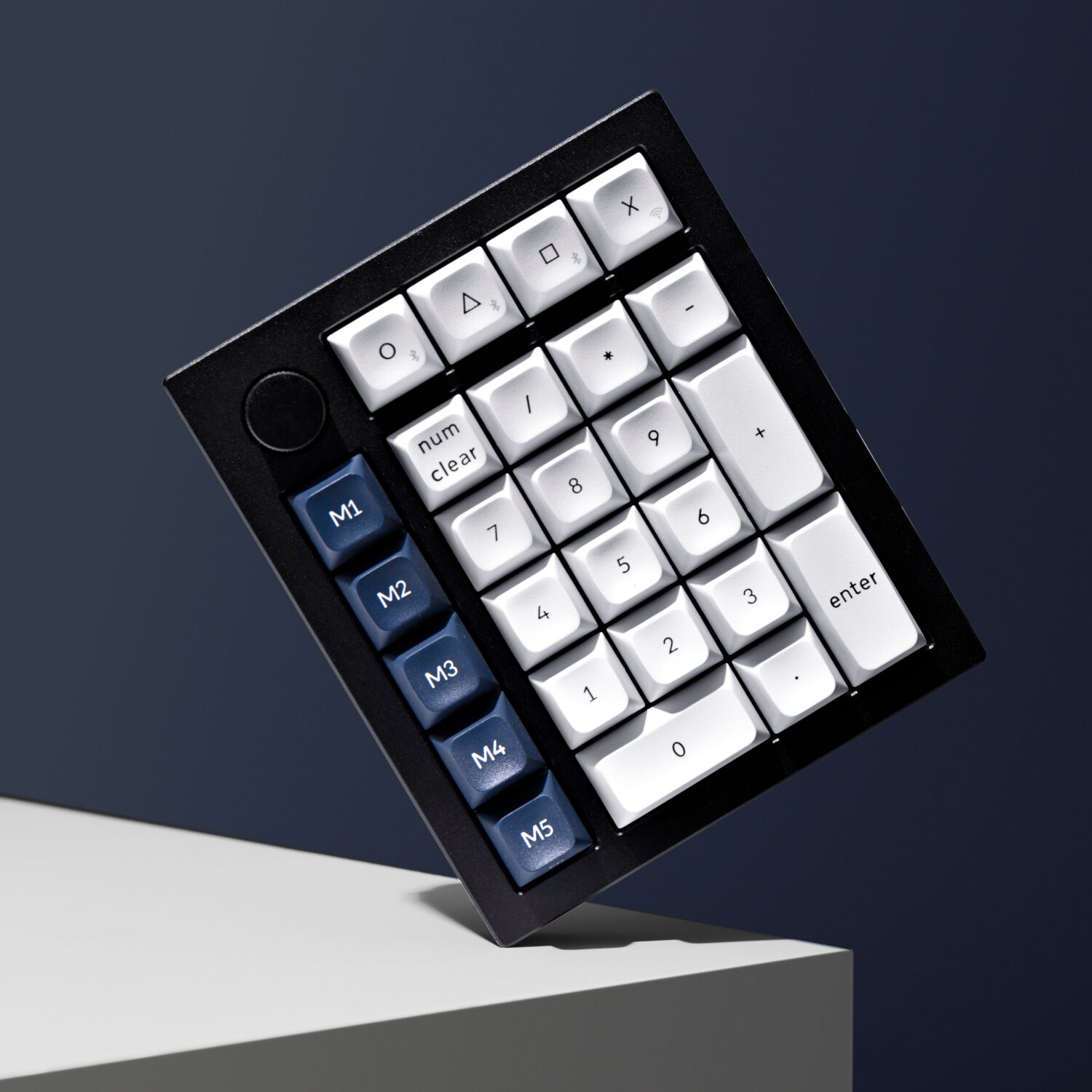 Keychron Q0 Max QMK Gateron Jupiter Red RGB Wireless Custom Number Pad Carbon Black - Image 3